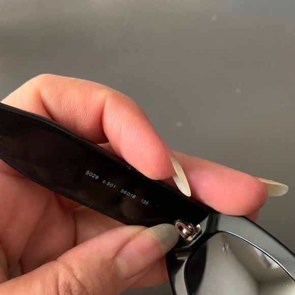 Vintage Chanel quilted sunglasses. - Picture 4 of 10